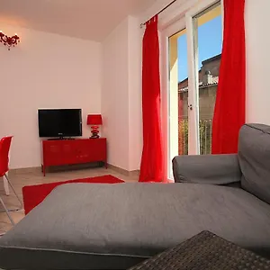 Apartament Maggie, Malgrate